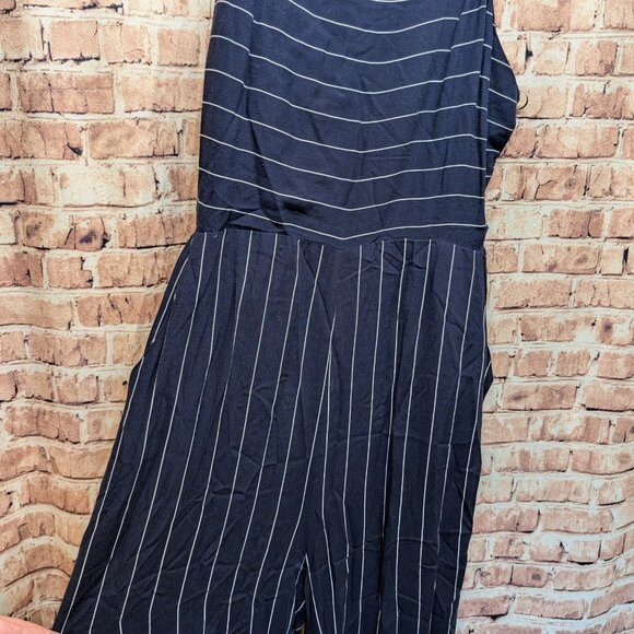 Cotton Candy LA Stevie Navy Striped Apron Tie Back Jumpsuit  Size Large - Picture 3 of 12